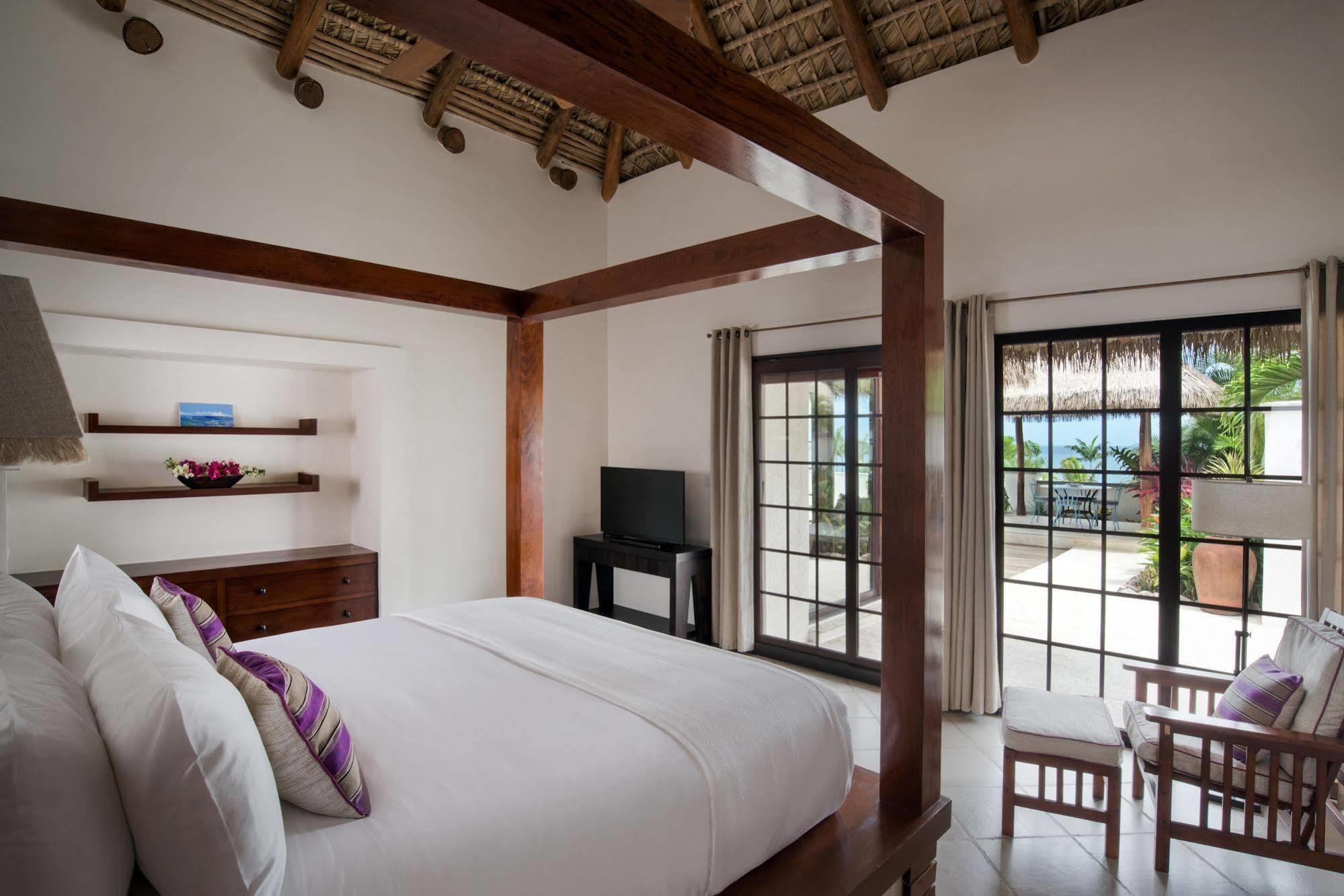 Paradise Beach Nevis Luaran gambar